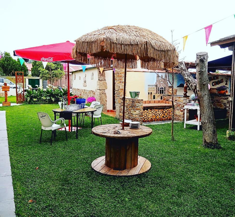Hostal La Medina De Camponaraya Exteriér fotografie