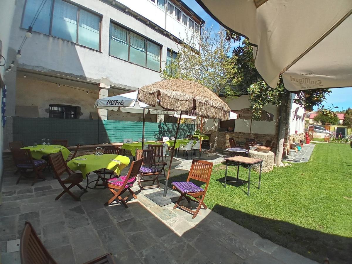 Hostal La Medina De Camponaraya Exteriér fotografie