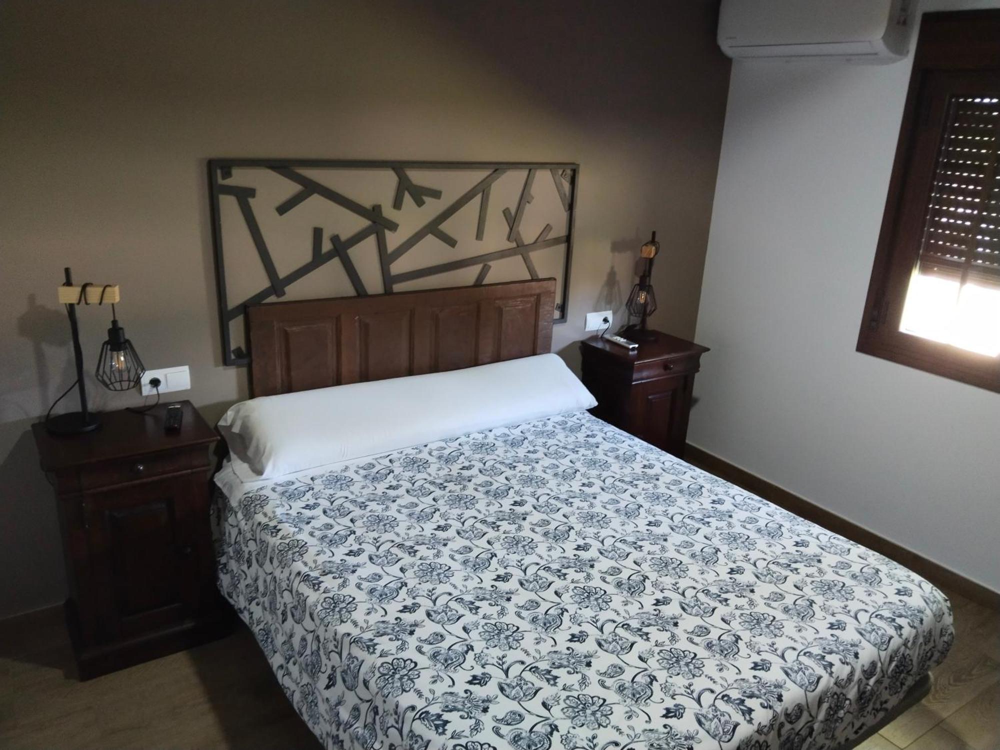 Hostal La Medina De Camponaraya Exteriér fotografie